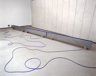 Nastro trasportatore, Installation at Galleria La Giarina, Verona, Photo © Antonio Maniscalco